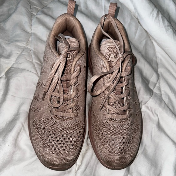 Mauve APL - Picture 2 of 3